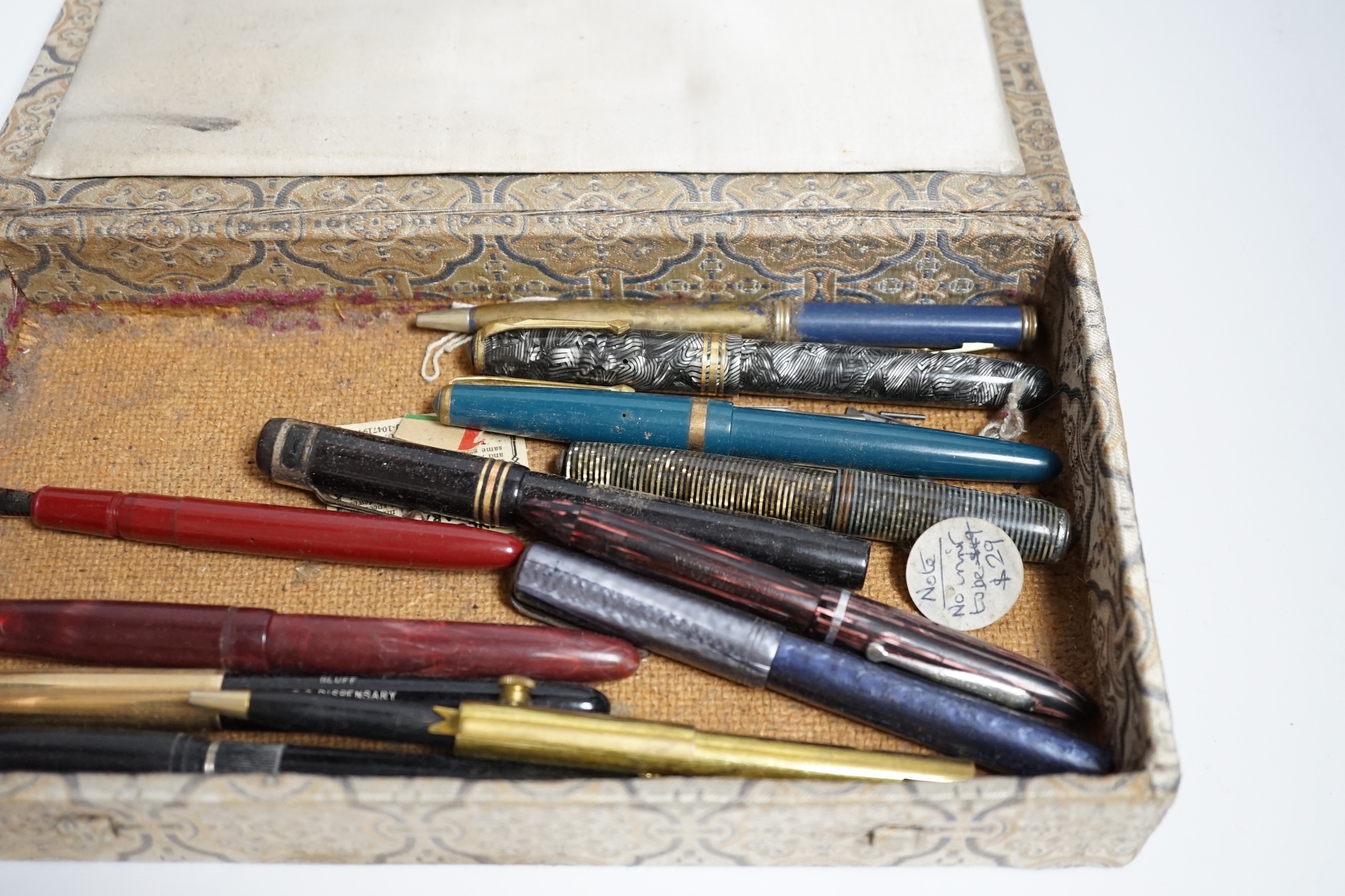 A collection of vintage fountain pen and boxes